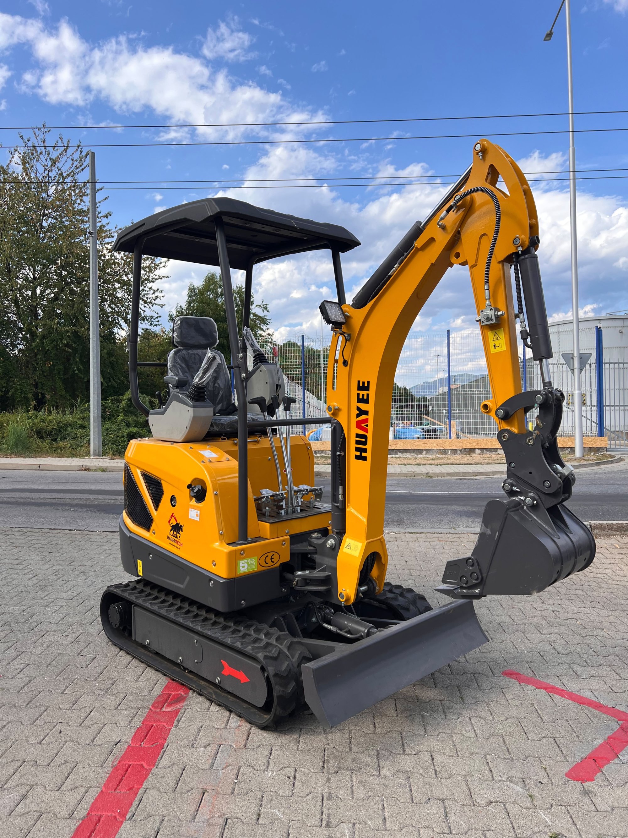 HUAYEE HY18F1 Kubota
